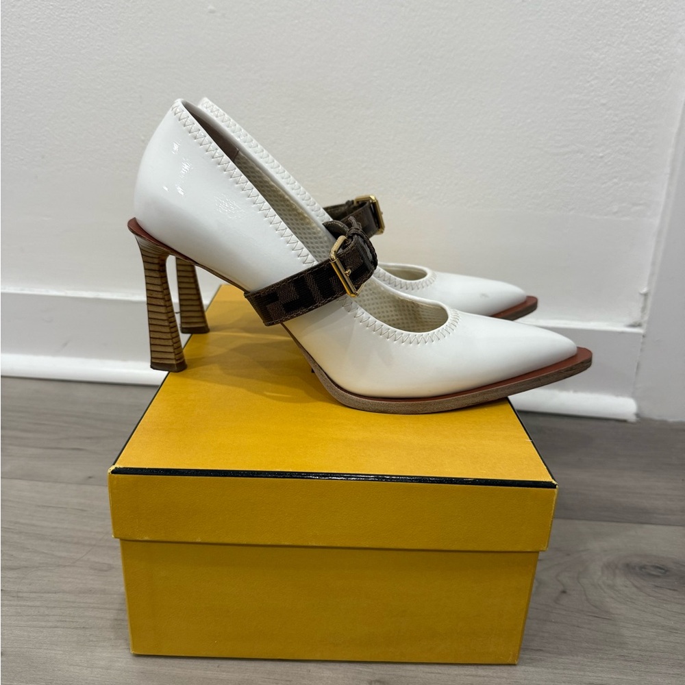 Fendi White and Brown Zucca FF Logo Patent Leather Pumps